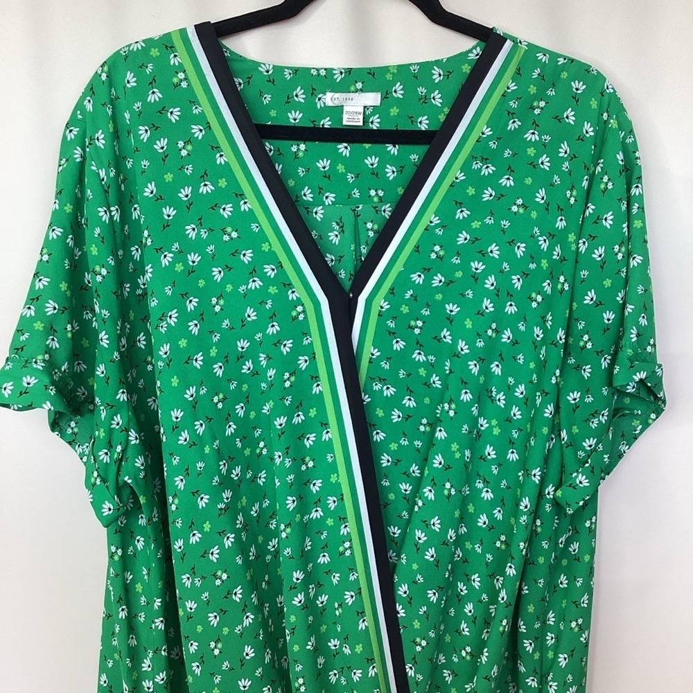 C Est 1946 Plus Size 22 24 Top Elegant Green Floral Wrap Blouse - Picture 3 of 9